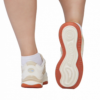 AGCU048-9 Кроссовки Future Flow бежевые